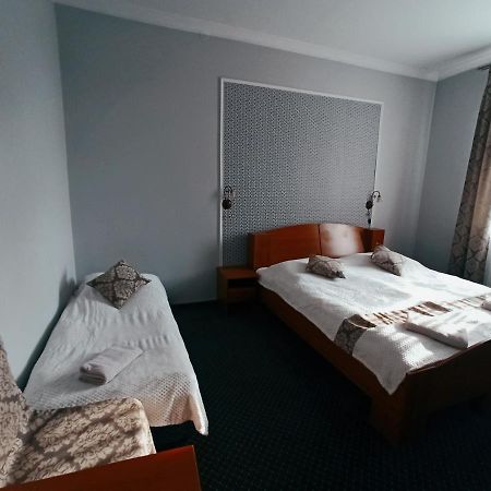 Pokoje Goscinne Kropka Tarnowskie Góry Extérieur photo