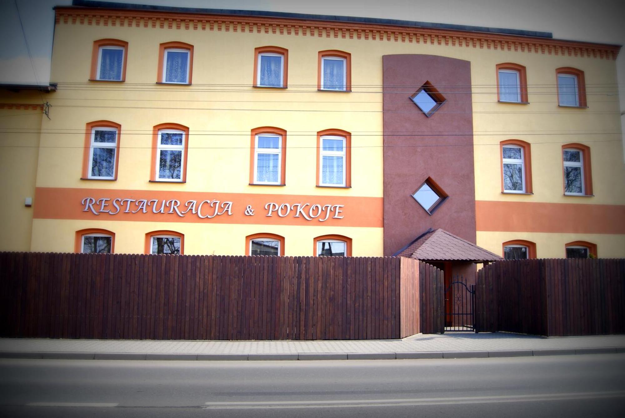 Pokoje Goscinne Kropka Tarnowskie Góry Extérieur photo